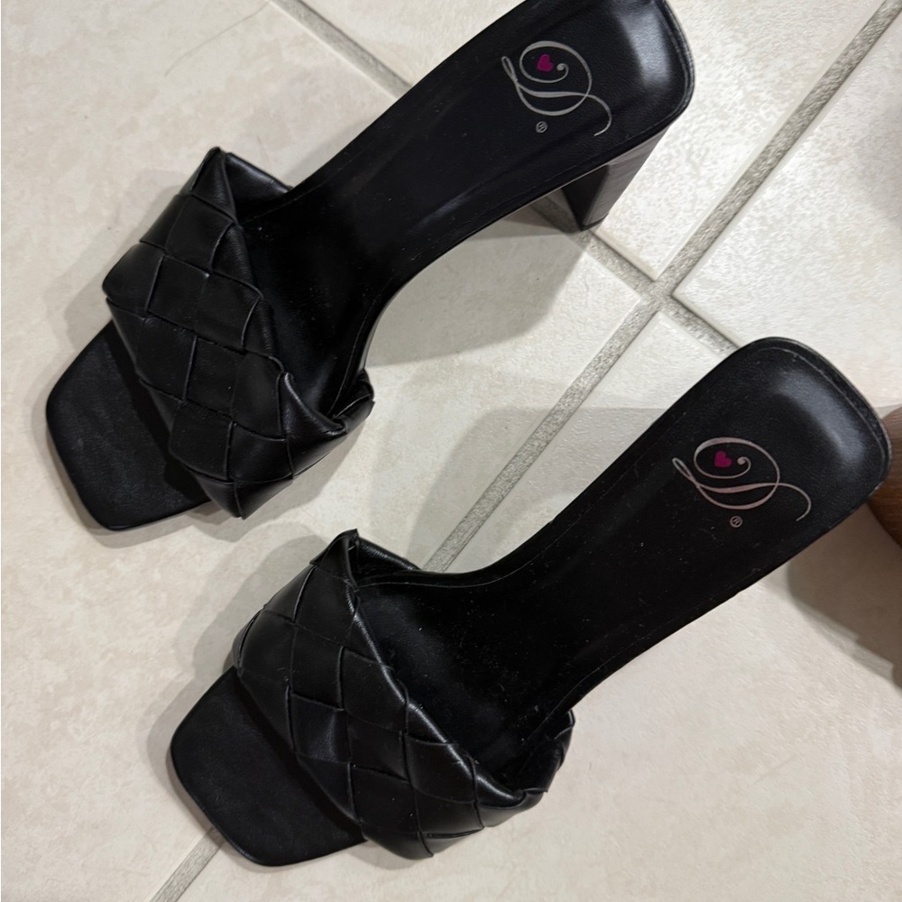 Elegant Black Women's Heeled Sandals